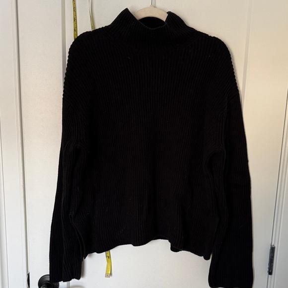 GAP Sweaters - GAP Women's Classic Black Turtleneck Sweater 100% cotton